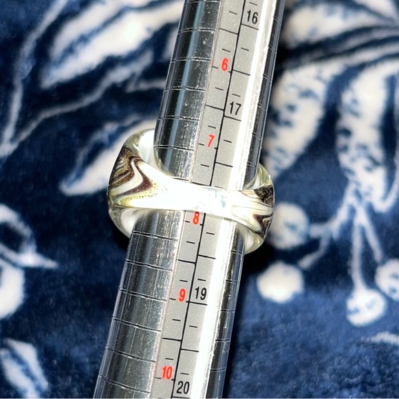 Rare Murano Style Glass Swirls Ring Gold White Black - Picture 6 of 9